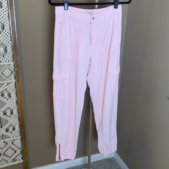 GUESS Women's Pink Tencel Cuffed Ankle Zip Leg Bowie Cargo Chino Pants Size 27 - Picture 9 of 10